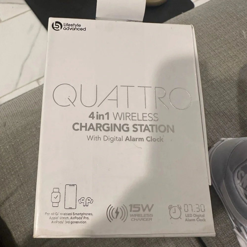 4 In 1 Wireless Charging Station with Digital Alarm Clock Lifestyle Advanced NEW